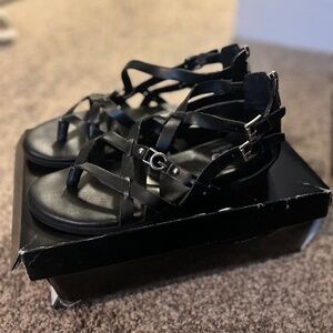 GBG Los Angeles Women's Gladiator Sandal Size 6.5
